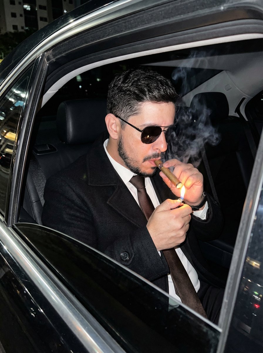 AI The Arbitrator Portrait: Mafia Boss Image
